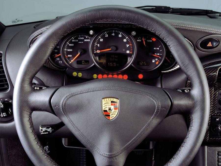  Porsche 911 GT2 2001 года  (фото 14 из 30)